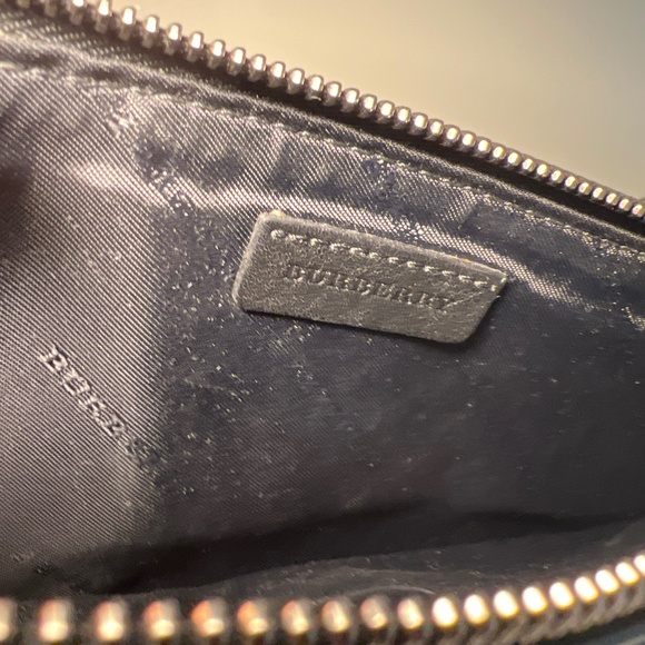 Burberry wristlet - black patent leather - Picture 4 of 4